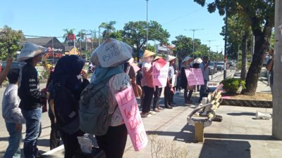 Buntut Dugaan Pengancaman oleh Oknum Hakim berinisial B : PN Kelas IA Padang Didemo