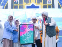 Ratusan Juta Dana Wakaf Berhasil Dikumpulkan Saat Konser Amal Bersama Ustaz Derry Sulaiman di Ar Risalah