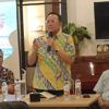 Irman Gusman Serahkan Dokumen Bukti Pengumuman Jati Diri ke KPU Sumbar