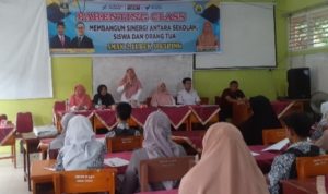 SMA Negeri 2 Lubuk Sikaping Gelar Perenting Class Dalam Membangun Sinergi Antara Sekolah ,Siswa Dan Orang Tua