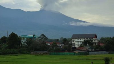 Status Gunung Marapi Turun Jadi Level II