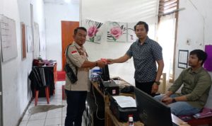 Alat Bukti Elektronik Berisikan Rekaman Video, Di Serahkan Korban Penganiayaan Kepada Tim Penyidik Polres Solok.