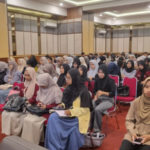 Fakultas Ilmu Sosial UNP Gelar Kuliah Umum Bersama Guru Besar dari Australian National University