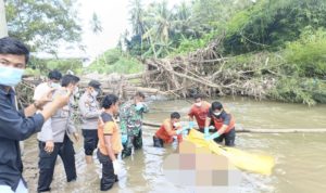 Warga Nan Sebaris Padang Pariaman Digegerkan Penemuan Mayat di Sungai