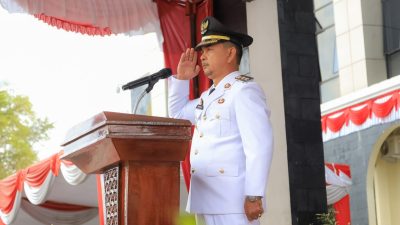 Wakil Bupati Pasaman Pimpin Upacara Penurunan Bendera HUT ke-80 RI, Ratusan Warga Ikut Menyaksikan