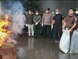 Kejaksaan Negeri Pasaman Musnahkan Barang Bukti 26 Perkara Inkracht Tahun 2025